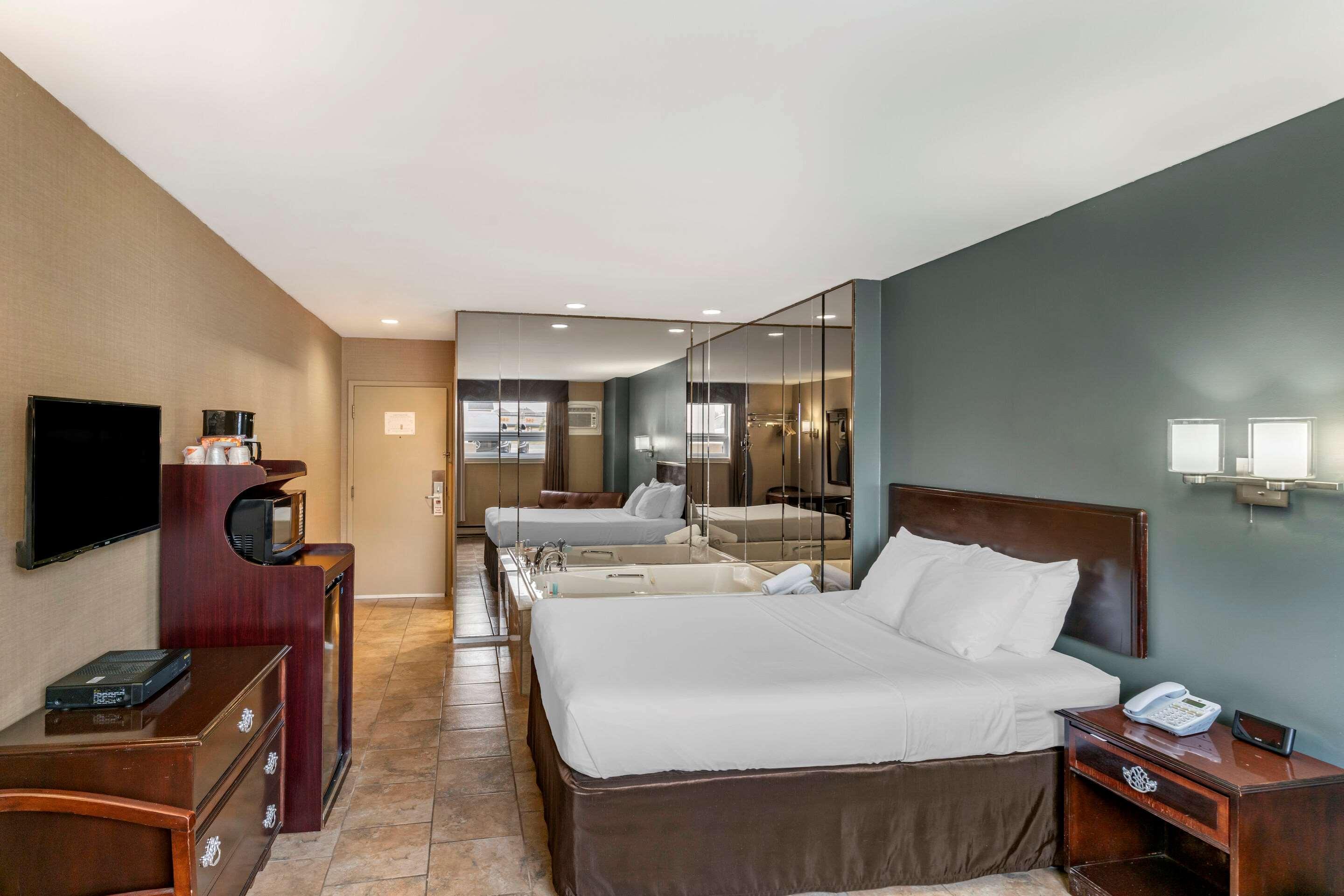 Econo Lodge Brossard Kültér fotó