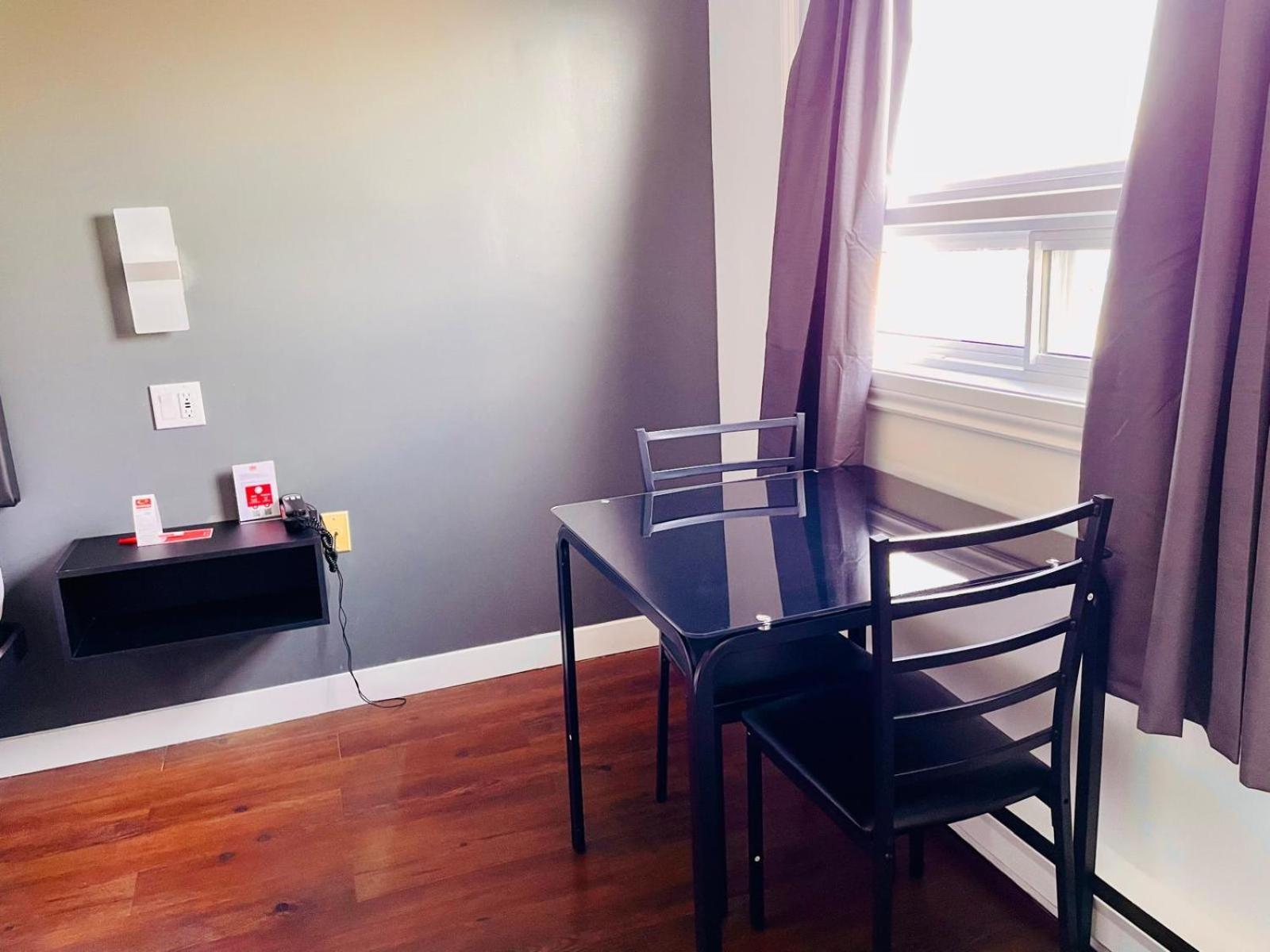 Econo Lodge Brossard Kültér fotó